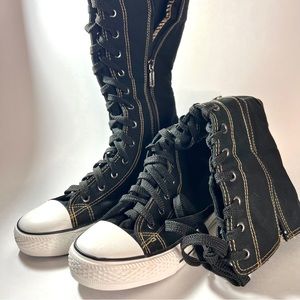 High Top Canvas Shoes Calf and Ankle Black and White Lace-up Zipper Sneakers